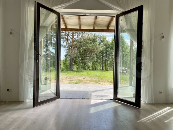 Коттедж 279,3 м² на участке 11 сот.