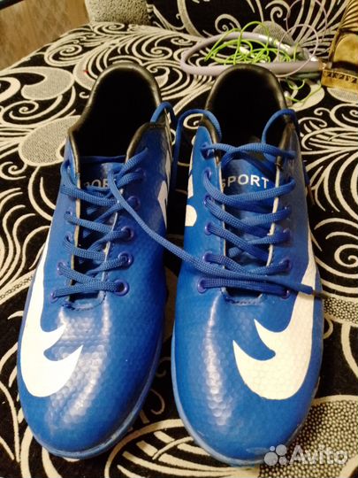 Футбольные бутсы