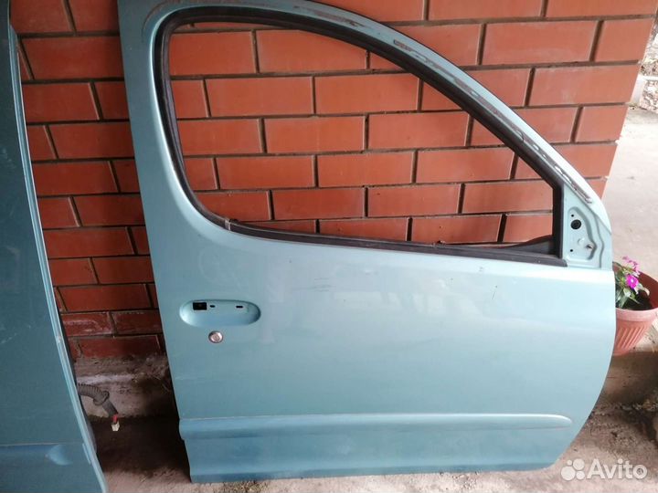 Двери на toyota funcargo