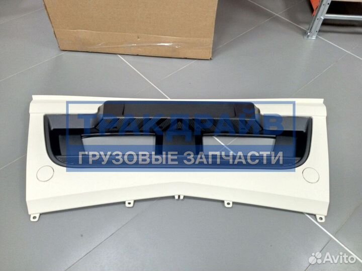 Бампер Мерседес Актрос мп4 центральная часть