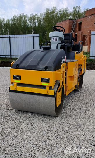 Дорожный каток XCMG XMR30E, 2014