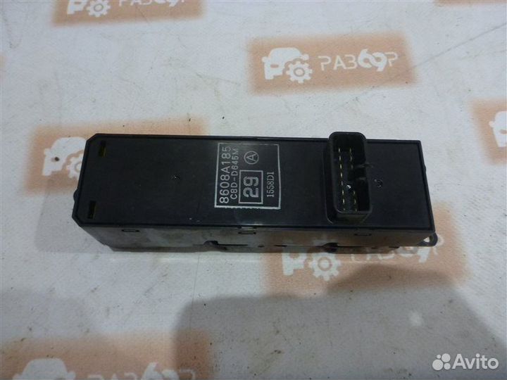 Блок управления стеклоподъёмниками передний левый