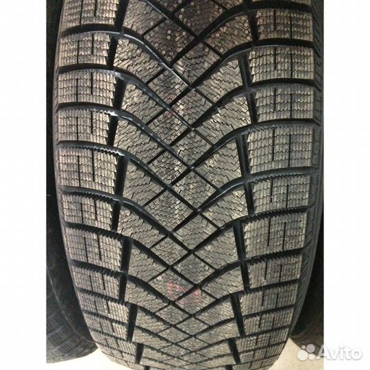 Pirelli Ice Zero FR 255/55 R18 109H