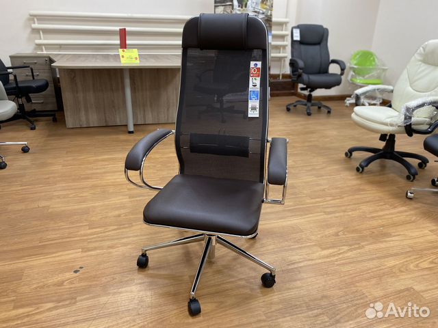 Офисное кресло