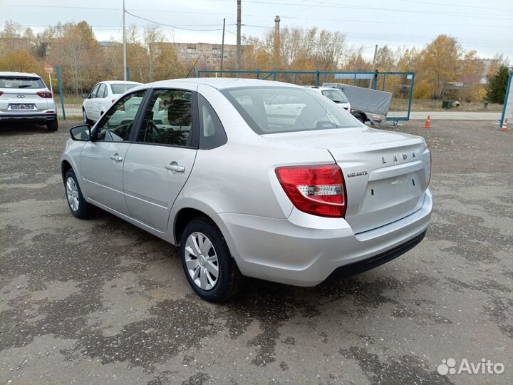 LADA Granta 1.6 МТ, 2023, 5 км