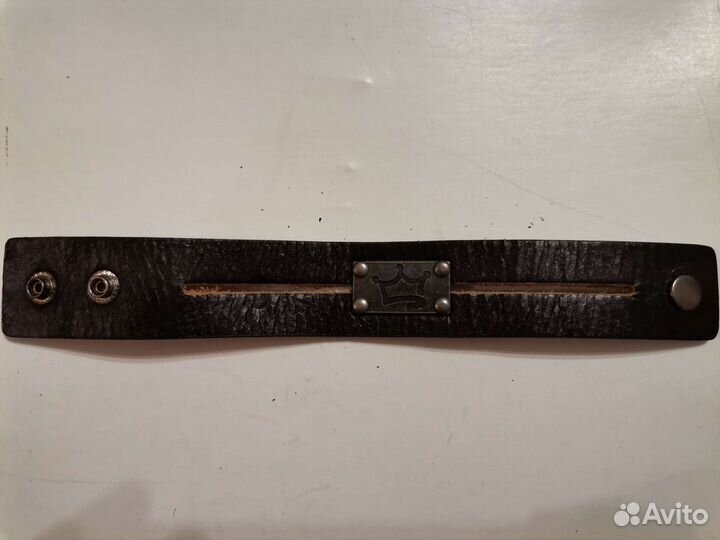 Кожаный браслет