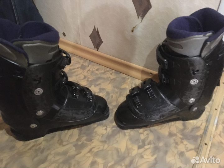 Горнолыжные ботинки