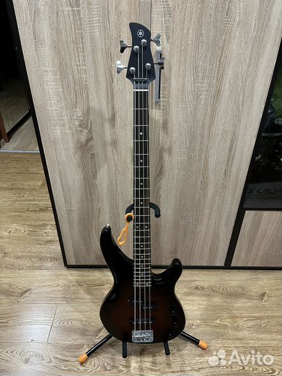 Бас гитара yamaha 174 (4 струны)