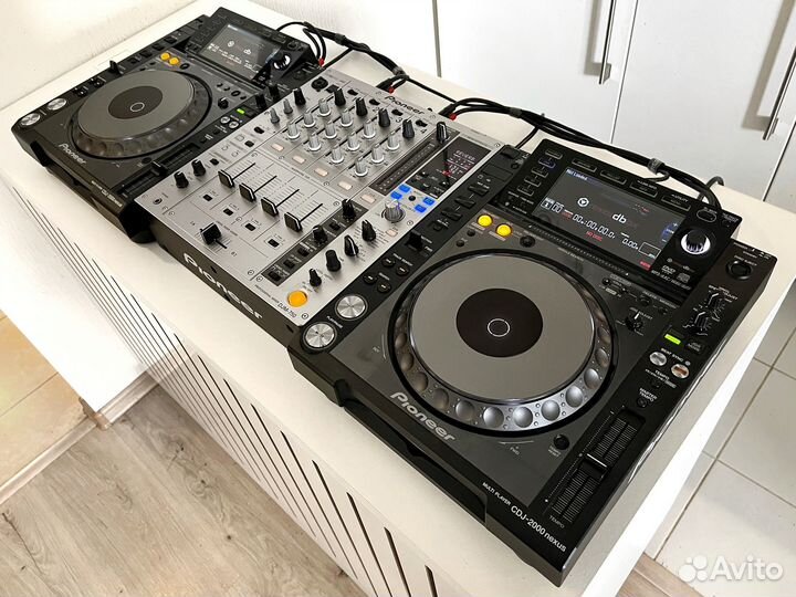 Pioneer CDJ 2000 nexus 2 шт. + Pioneer DJM-750