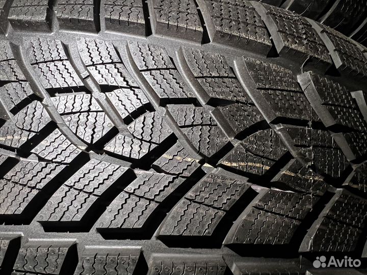 Goodyear UltraGrip Ice SUV 285/60 R18