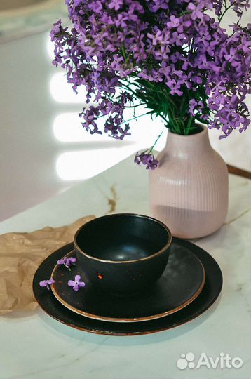 Набор тарелок черные фарфоровые Petye Amazon