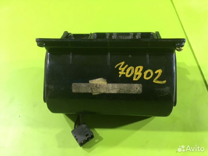 Пепельница для Mercedes-Benz W140