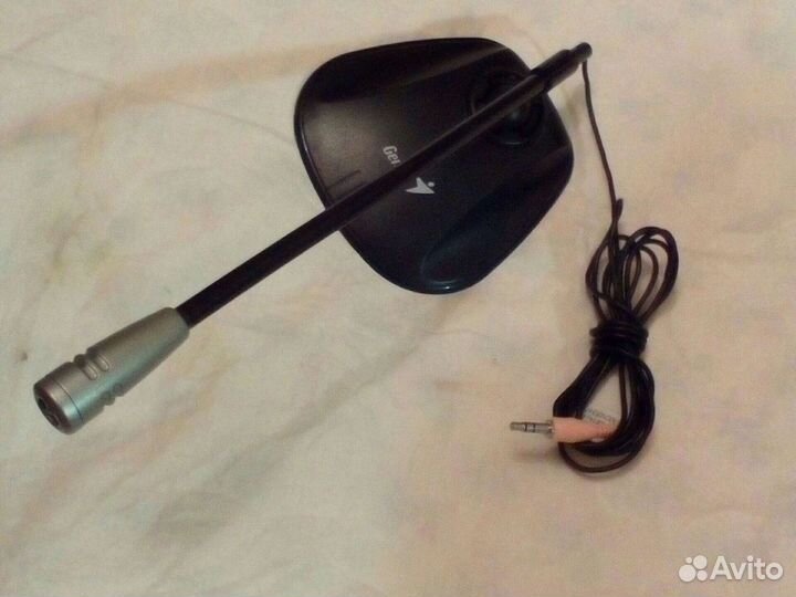 Микрофон настольный Genius