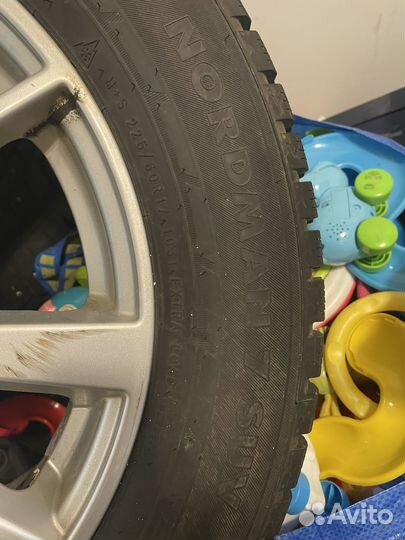 Зимняя резина с дисками r17 Nokian nordman