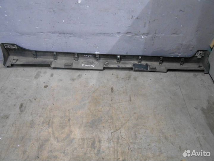 Накладка порога (наружняя) левая от Mazda Mazda 3