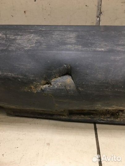 Накладка на порог (наружная) правая Nissan Almera