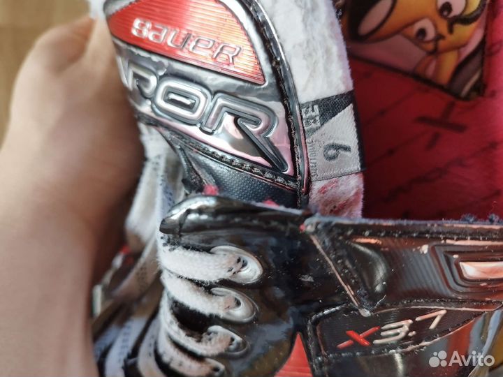 Хоккейные коньки бауэр vapor 3.7