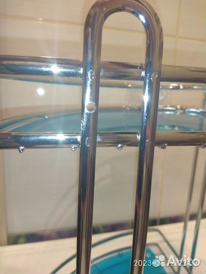 Угловая полка для ванной