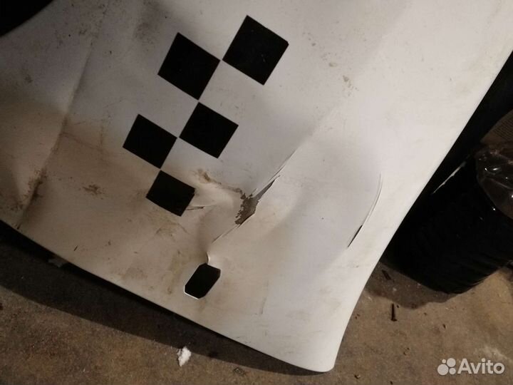 Крыло Renault logan2019год