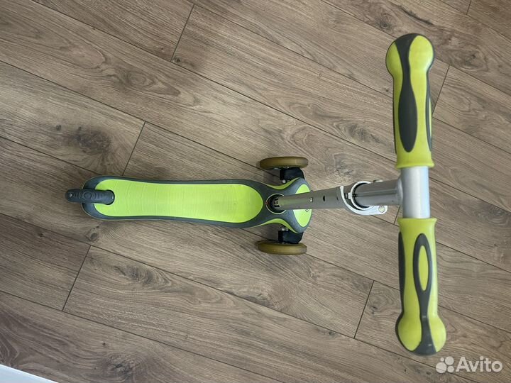 Самокат трехколесный Globber