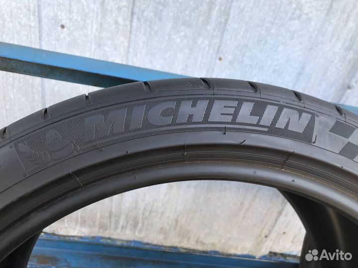 Michelin Pilot Super Sport 245/45 R18