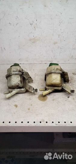 Бачок гидроусилителя руля Vw Transporter T5