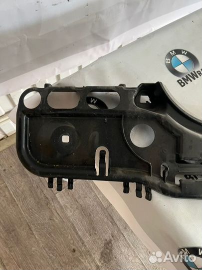 Крепление бампера заднее Bmw Е60 седан N52B25 2008