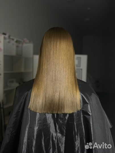 Кератиновое выпрямление волос