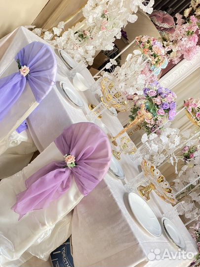 Столы стулья посуда