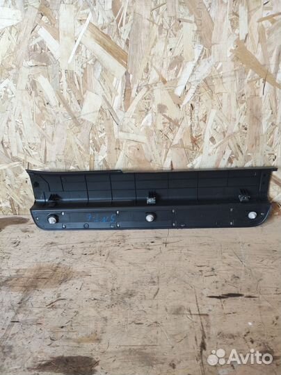 Накладка порога передняя левая Chevrolet Captiva 1