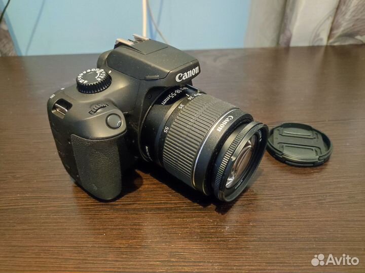 Фотоаппарат Canon EOS 4000D Kit со штативом