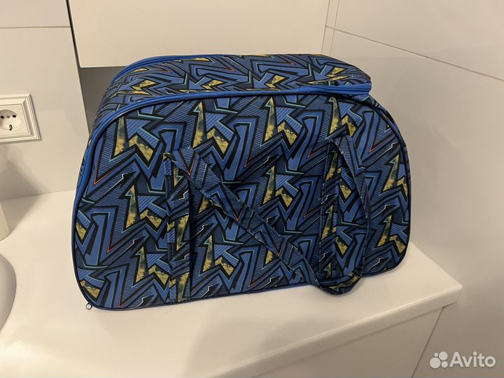 Переноска для кошки или маленькой собаки