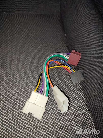 Переходная рамка и штекер Renault Logan 2