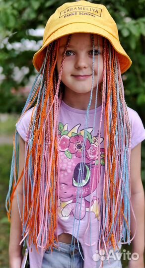 Афрокосы, зизи, дредокудри, де-косы и др