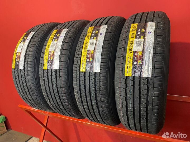 Triangle TR257 225/65 R17 102T