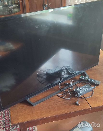 Телевизор Sony KDL-40RE353