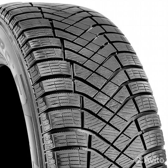Pirelli Ice Zero FR 215/65 R16