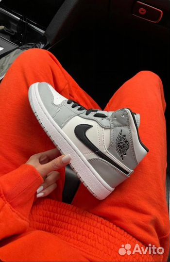 Кроссовки nike AIR jordan 1, серые С белым, высоки