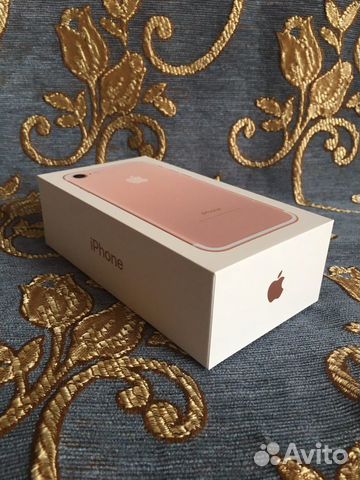 Коробка от iPhone 7