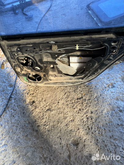 Nissan maxima a33 дверь