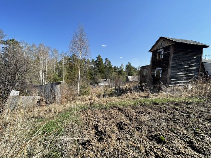 Дом 20 м² на участке 9 сот.