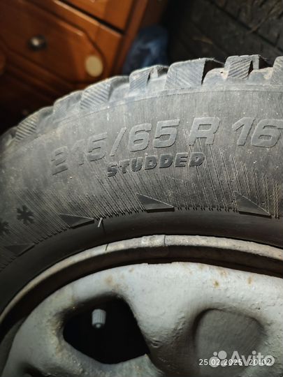 Michelin X-Ice 3 215/65 R16