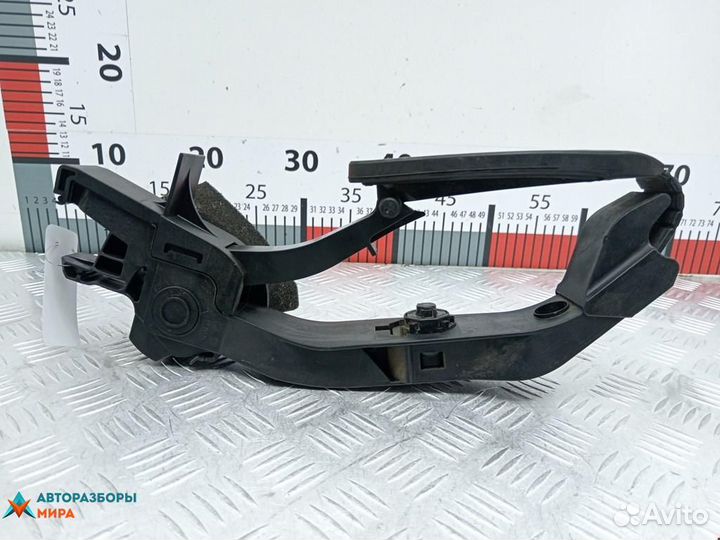 Педаль Mercedes-Benz E-Класс W211/S211 2004