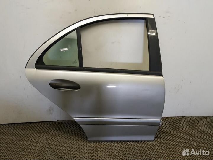 Дверь задняя правая Mercedes-Benz C-Класс