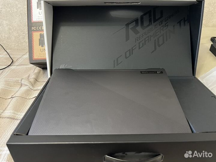 Asus rog zephyrus g14