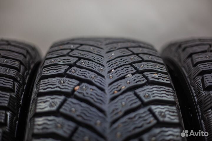 Michelin X-Ice North 4 215/60 R17 100T
