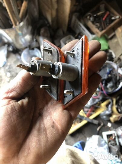 Поворотники ваз 2103