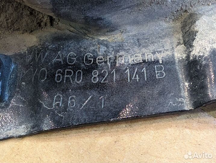 Кронштейн переднего левого крыла поло седан