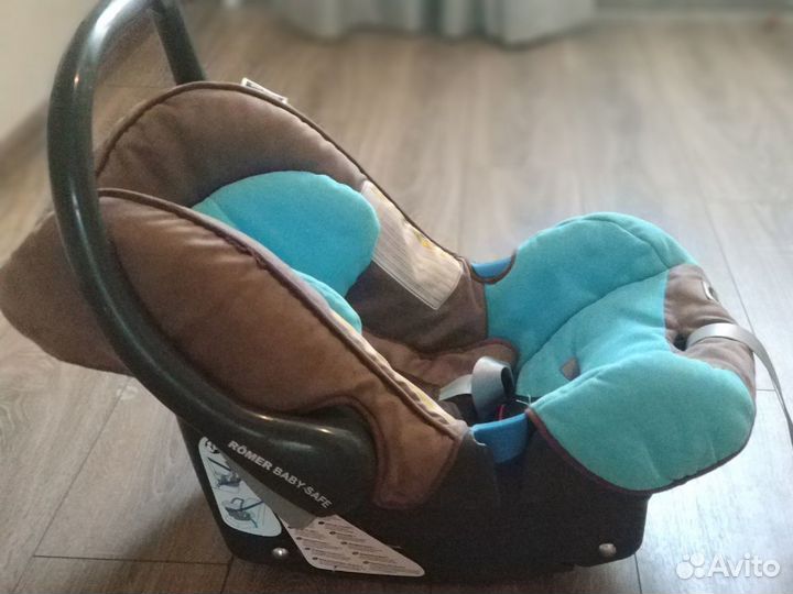 Детское автокресло Romer Baby Safe с базой Britax