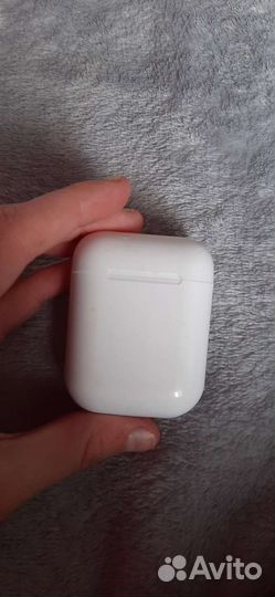 Беспроводные наушники и чехол